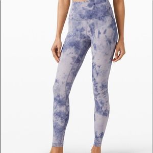lululemon blue tie dye align leggings 25” length.